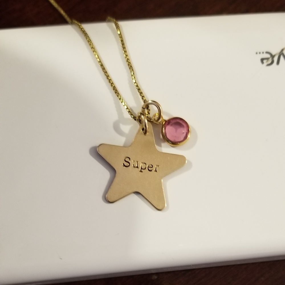 Meet your Posher, Liz